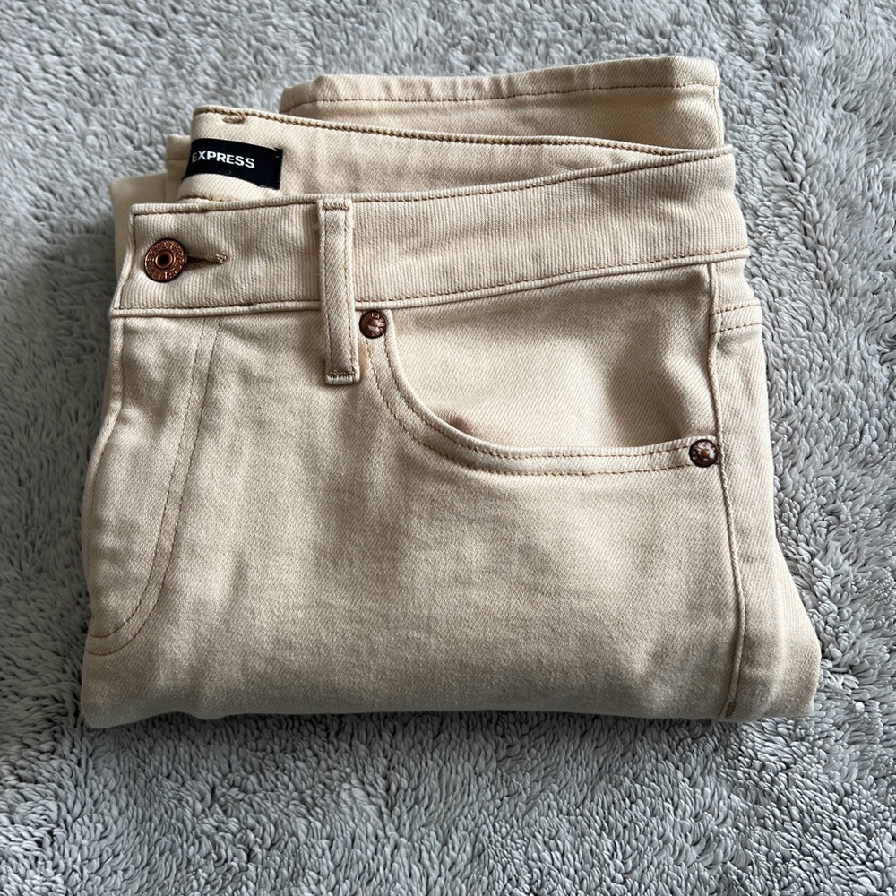 Express Light Tan jeans, size 8